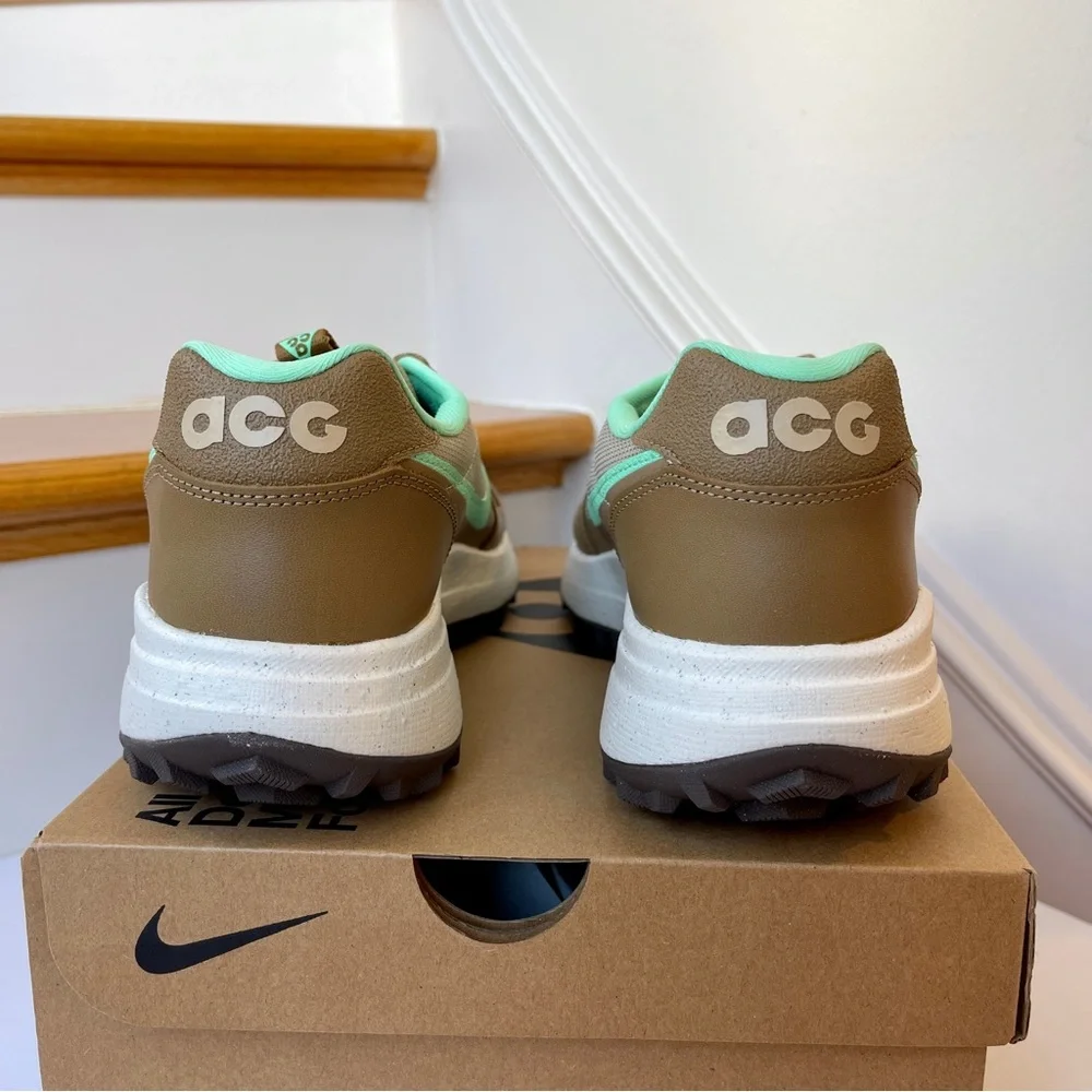 NWT Nike ACG Lowcate Athletic Trail Shoes Unisex Green / Brown - Picture 6 of 13